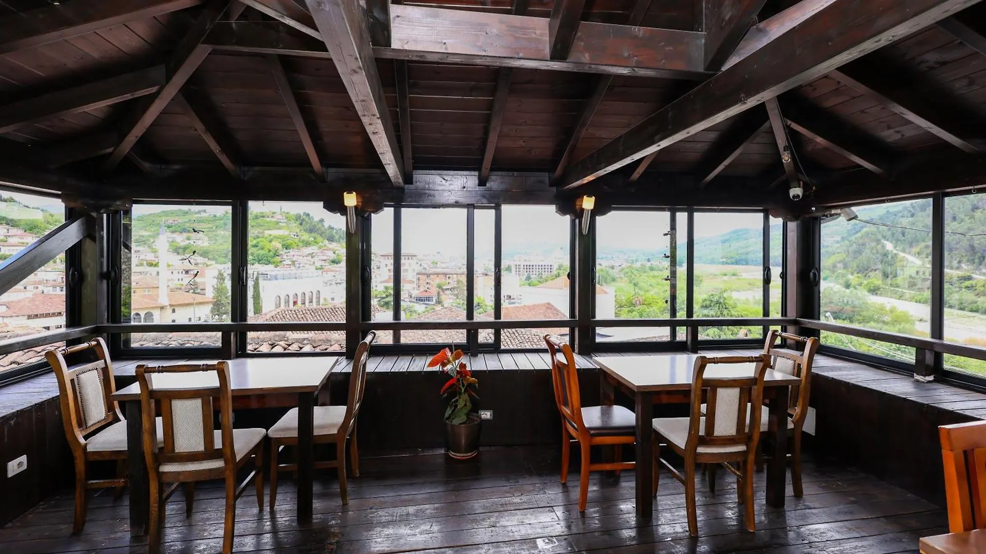 Szálloda Villa Elmar Berat
