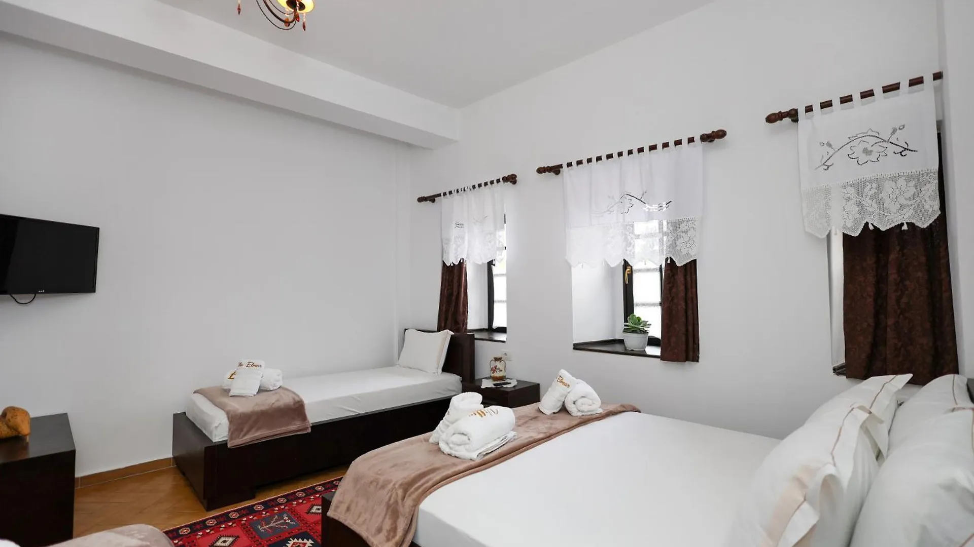 Villa Elmar Berat