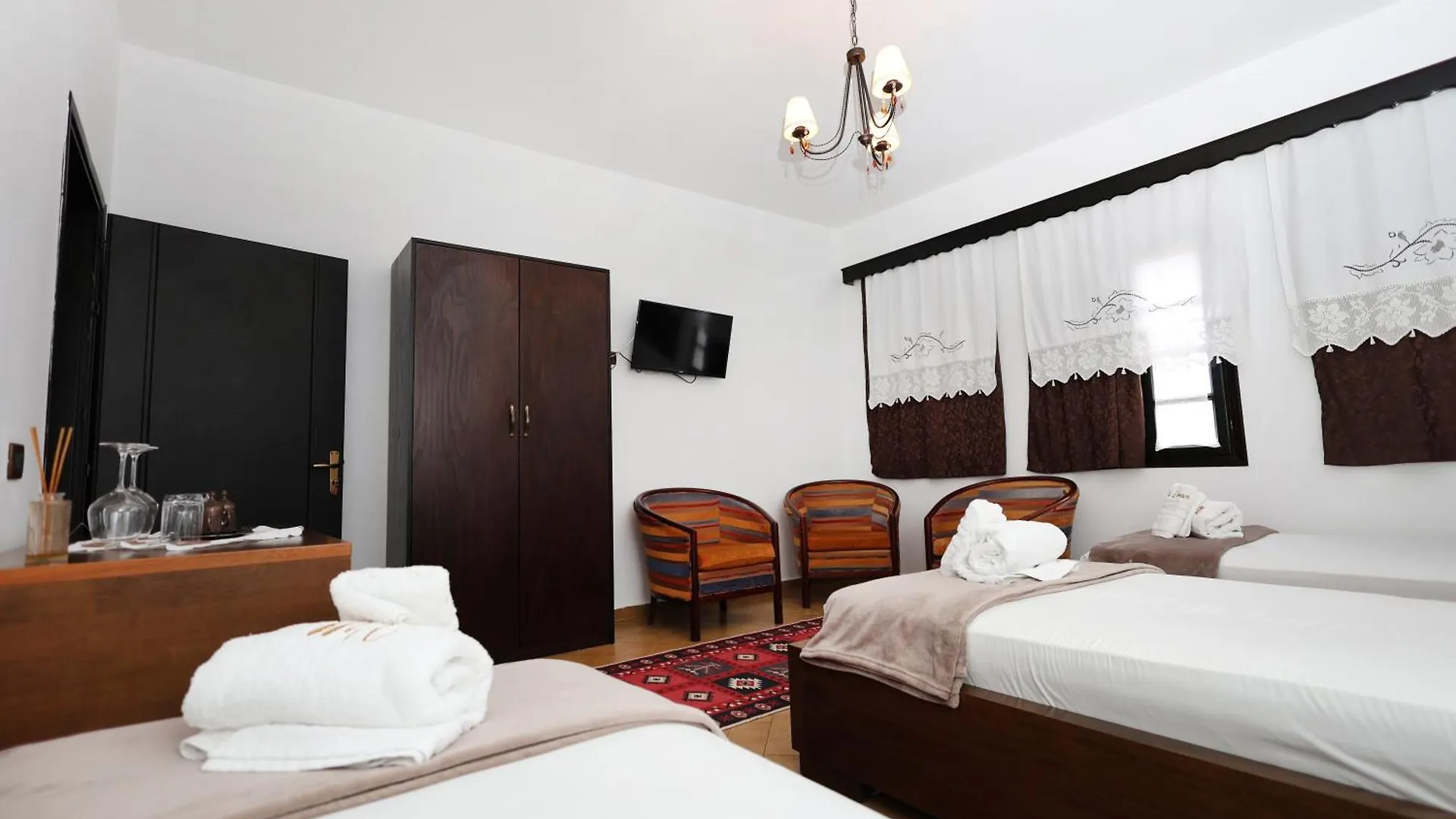 Villa Elmar Berat Hotel