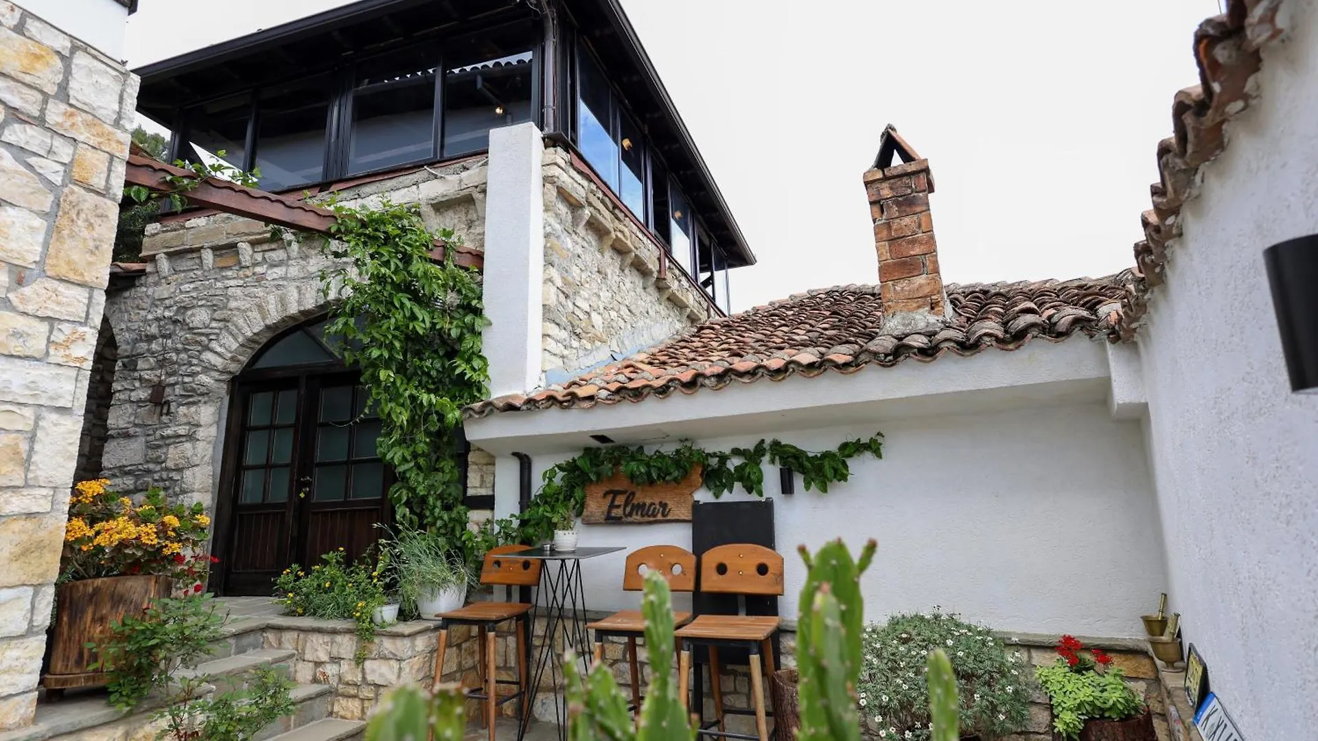 Villa Elmar Berat 4*,  Albanie