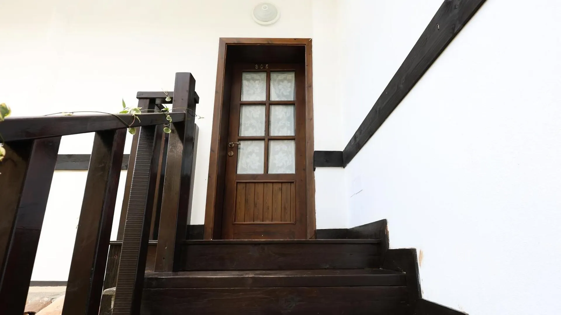 Villa Elmar Berat 4*,