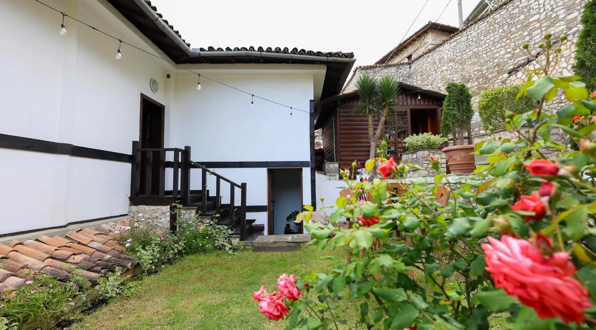 Villa Elmar Berat Hotel