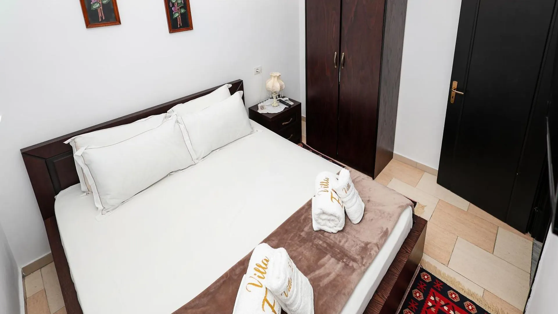 Villa Elmar Berat 4*,