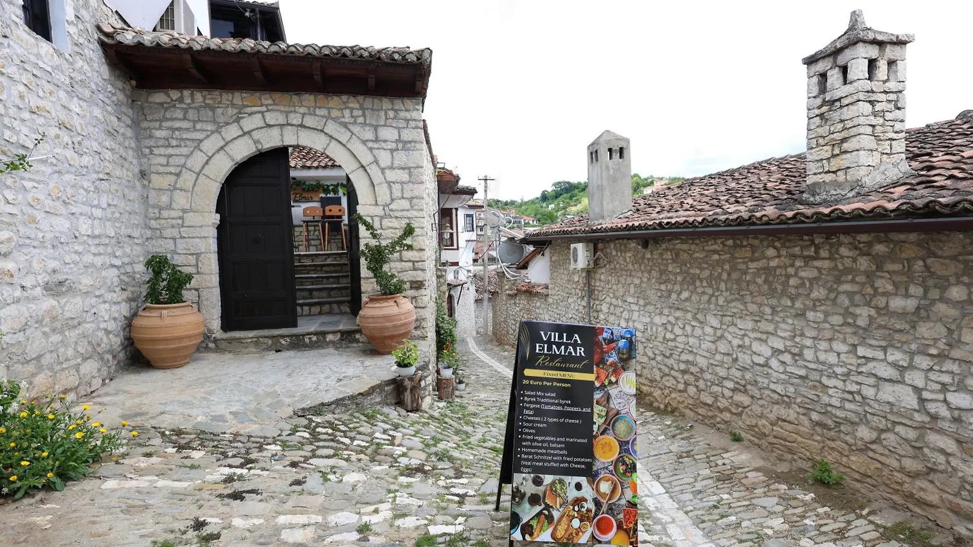 **** Hotel Villa Elmar Berat Albanien