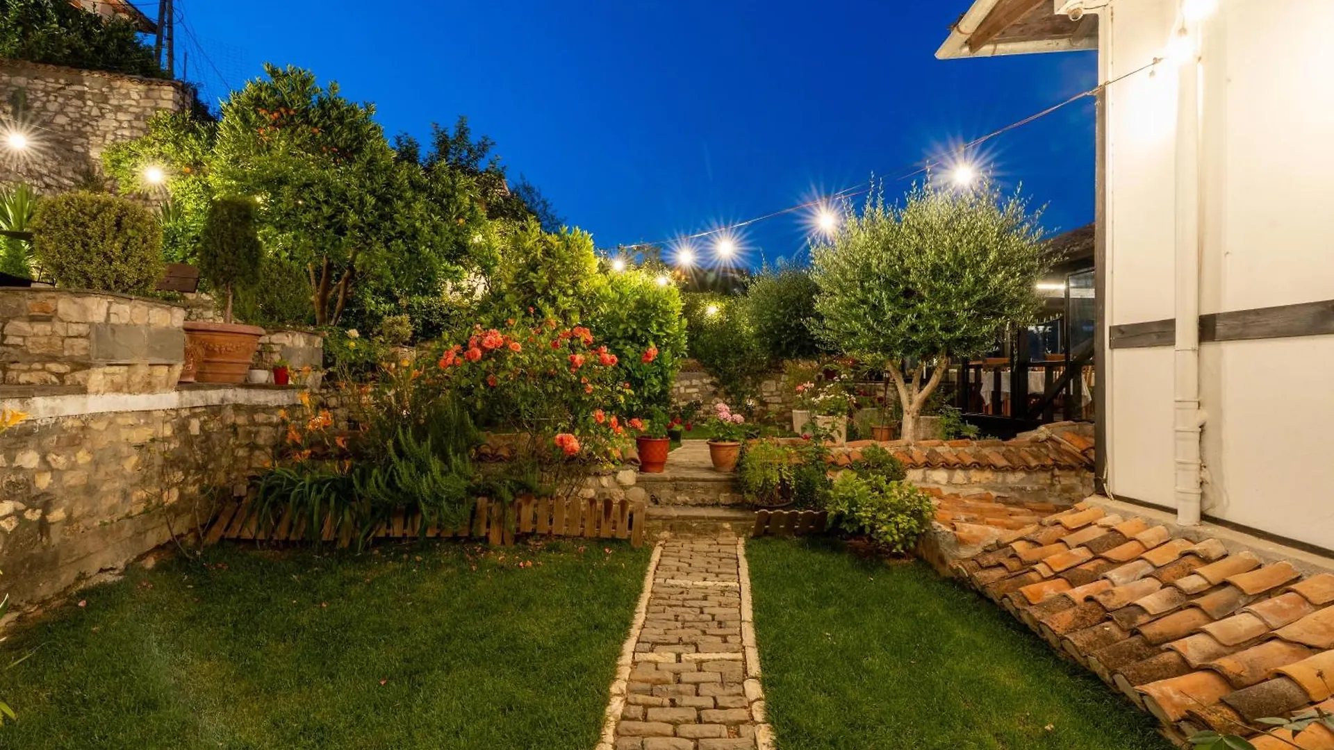 Villa Elmar Berat Hotel