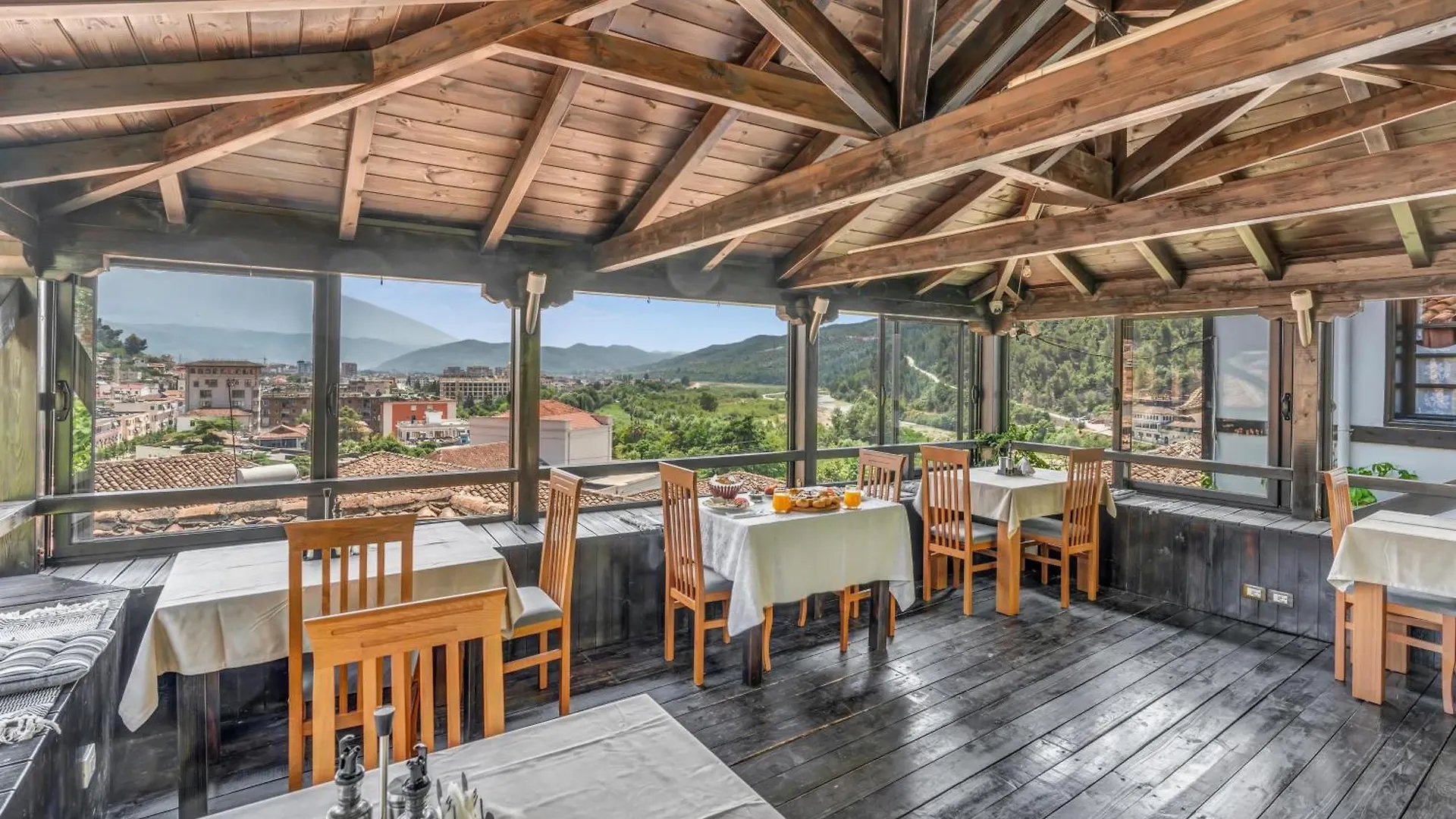 Hotel Villa Elmar Berat
